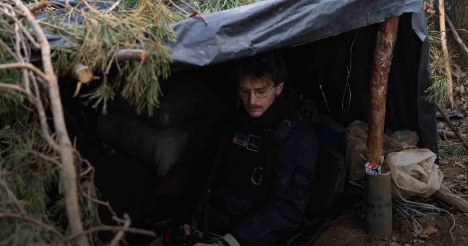 Ukrainian Photojournalist Raises Funds for Electronic Prosthetic Knee After Front-Line Injury